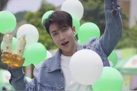 玩过这些的人都有二胎了吧 #童年玩具 #是谁的童年dna开动了 #统一绿茶xkeep好骑节#统一绿茶骑遇季 #我请全系同学喝茶视频封面