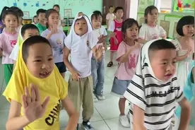魔性大香蕉🍌为啥火呀？这是一个什么梗？#记录幼儿园的点点滴滴视频封面