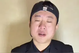 全淮南市人民群众都来评一下理，小区公共环境可以养鸡吗？视频封面