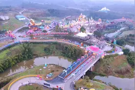 航拍天下第一灯，自贡三十一届灯会现场景。#美景尽收眼底视频封面