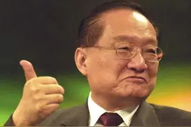 “鲁郭茅巴老曹”中应该加进一个金庸吧！ 文学造诣视频封面