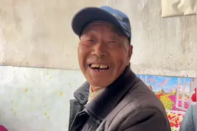 大爷是50年优秀党员，那些荣誉证书也许是这辈子最值得骄傲的纪念视频封面