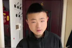 看到这个视频真的非常震惊，大要不真不知道你是怎么想的谁能把父母去开玩笑，很多人都打电话非常关注这件事情，我干这活马上回来了视频封面