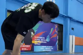 如何轻松掌握捡球？ 通过一个小小的捡球可以投射出羽毛球最精密的控制，手指手腕#羽毛球 #教学视频封面