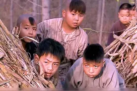 三个小孩智斗鬼子#抗战电视剧推荐 #因为一个片段看了整部剧
