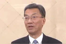 教育部部长怀进鹏：优化现有的学科，并适度增强新的学科，这对我们的学科每年优化培养人才会有很大力度保障，同时会稳妥扎实推进双一流高校本科扩容，大力提升职业教育。#聚焦全国两会#部长通道视频封面