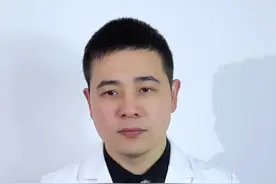 为什么膝盖突然就很难蹲下来？ #硬核健康科普行动 #下蹲困难 #关节健康 #膝盖保养 #医学科普视频封面