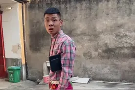 华子哥回来了 老乡们你们期待的华子哥回来了，感谢支持#热门视频封面
