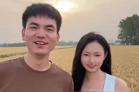 你可能不认识我，但也许听过我的声音。#你可能不认识我但一定听过我的歌 #请重新认识一下我吧 @贾一娢