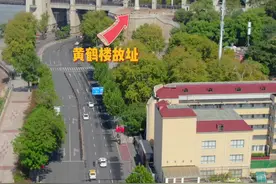 上一代黄鹤楼的故事。 黄鹤楼公园大年初一即将恢复迎客，想必人气会更加火爆。#黄鹤楼 #汉阳门 #武汉长江大桥建成纪念碑 #历史视频封面