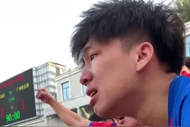 在黑暗之中歌唱海闊天空...就算万千阻挡也有新的渴望...，答应我们！下赛季看台上见！#广州队 #广州 #因为热爱所以坚持 #广州球迷联盟视频封面