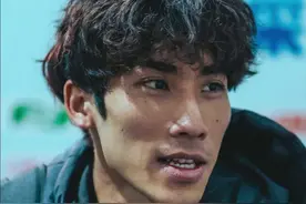 18日，@刘德助 在创造室内纪录的福地亮相迎来新赛季首秀，1:50.42获得#全国室内田径大奖赛 济南站800米冠军。 过去一年的伤病，让他明白更合理地训练和比赛，克服伤病是个漫长的过程，他在用自己的表现努力回馈大家的支持。 #田径说一哈 #田径 #刘德助视频封面