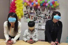 和孩子PK,真的喝不下了，撑死了#饮料的不同打开方式 #生活小乐趣视频封面