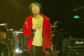 摩擦摩擦一步两步 是魔鬼的步伐#我的滑板鞋 #庞麦郎视频封面