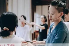斜方肌肥厚难看，多练这个动作#斜方肌#斜方肌怎么消除#一字肩视频封面