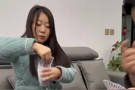 #唬牌视频封面