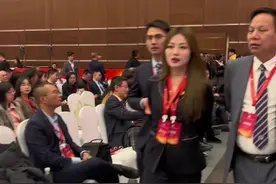 2000多人的会议，全球各地潮汕商会领导大佬纷纷入场。意味着当地有大投资发展项目👊视频封面