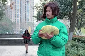 出门在外一定要保官好自己贵重物品#好人一生平安#传递正能量 #暖阳欣小丫 @暖阳☀️•K99 @卢小齐·K99视频封面