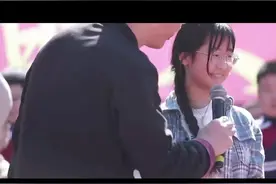 我们可以选择离婚，但是孩子却无法选择父母！#离婚最大的伤害是孩子 #离婚后你们后悔了吗 #离婚率越来越高 #单亲孩子#单亲妈妈视频封面