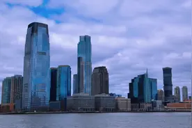 纽约（英语：New York），隶属于美国纽约州。是美国第一大城市视频封面