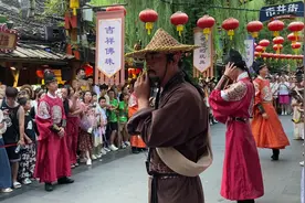 林冲蹦迪完整版，接着舞，接着奏  #宋城林冲 #宋城快闪视频封面