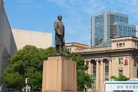 先生，您看到了吗，南京的天空再也没有炮弹了#篮球 #转场视频封面