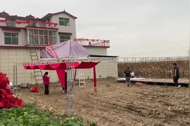 中式婚礼搭建过程#农村喜宴 #婚庆现场 #舞台搭建 #场景布置视频封面