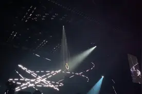 顶尖灯光团队FYL分享的蔡徐坤717北京演唱会灯光解说视频封面