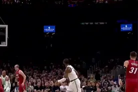 这一攻一防也太牛了吧👍#巴特勒后仰跳投神似乔丹 #nba季后赛视频封面