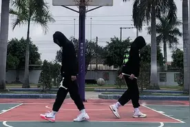 和喜欢的人吃饭到底要面对面还是排排坐啊#篮球🏀视频封面