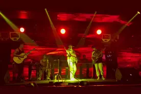邓总，牛总，李总#livehouse音乐现场视频封面