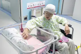 小朋友，我们终于见面啦😊 这几天你可把妈妈累坏了。 你知道吗视频封面