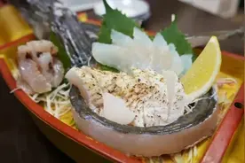 马鞭鱼刺身！好长一条马鞭鱼，被料理成一道美味的刺身！视频封面