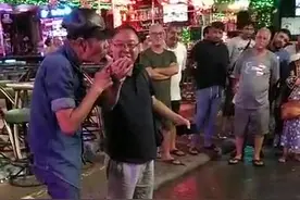 泰国网红飞牌大叔实拍，的确厉害视频封面