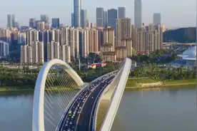 【红色歌曲大家唱】广西南宁市公安局高新分局：红色歌曲MV《祖国不会忘记》图片