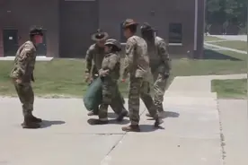 美军新兵入营仪式，当兵的第一天就让你印象深刻视频封面