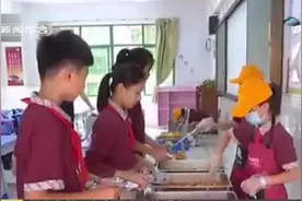 学生营养改善计划！五部门发布：学校食堂不得对外承包或委托经营视频封面