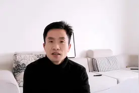 作为教师的小明与作为公务员的同学晒收入，谁的幸福指数高呢？视频封面