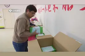 南京：巴基斯坦留学生求助 南京志愿者伸援手|零距离0329VA0视频封面