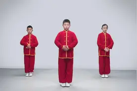 「少儿八段锦」“起势三调”预备式 ｜ 挺拔身姿，畅通气血视频封面