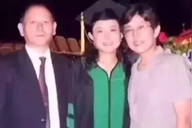 含泪活着！平凡的父亲用一生努力为孩子撑起一片天视频封面