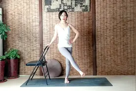 罗圈腿（O型腿）的特点和自我练习，掌握这三组体式修正腿型视频封面