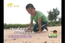 没有玩伴，一个人自娱自乐，乖巧懂事惹人怜视频封面