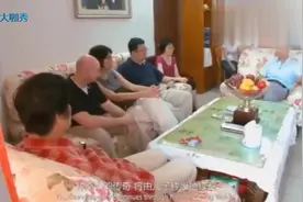 钟南山院士之子钟惟德，女儿钟惟月看望父母，听他们怎么谈父亲。视频封面