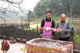 厨师长教你：“烤牛腿”的做法，天冷了很适合边烤边吃视频封面