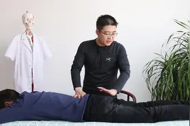 臀部和腿后侧痛，怎么知道是腰椎间盘突出还是梨状肌不好？视频封面