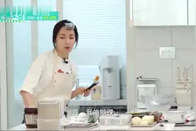 李宥利早餐做猪皺胃、鱿鱼干炖汤、鸡胸肉沙拉，做法独特嘉宾看蒙视频封面