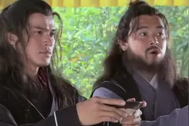 武松：武松、李逵逃命途中，遇到化名方腊的方天命和梅如玉相救视频封面