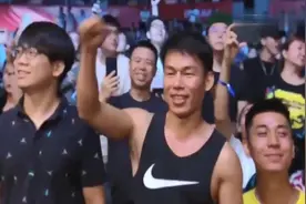 李景亮霸气KO世界冠军，妻子上台二人大哭，并豪言喊话白大拿！视频封面