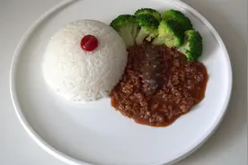 肉末海参捞饭，在家自己做，营养又美味，关键比饭店的实惠多了视频封面